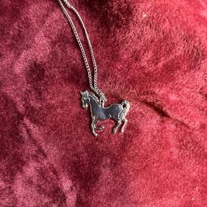 DEADSTOCK 1980’s VINTAGE SILVER HORSE NECKLACE PONY NECKLACE